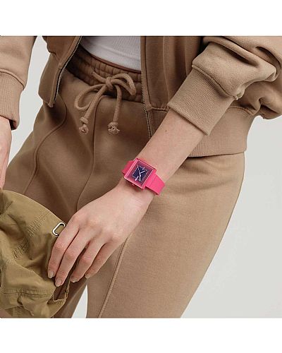 SWATCH Squarely Berry Rubber Strap  SO34R700